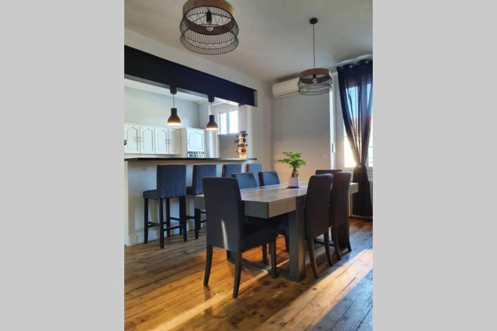 Appartement Spacieux, Wifi ,Cafe A Volonte Blaye-Les-Mines Buitenkant foto