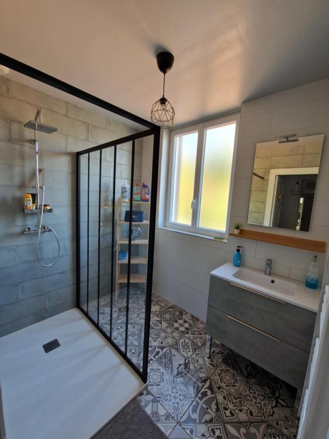 Appartement Spacieux, Wifi ,Cafe A Volonte Blaye-Les-Mines Buitenkant foto